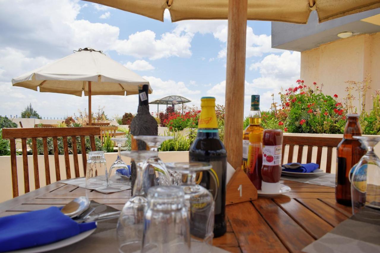 Peaks Hotel Nanyuki Eksteriør bilde