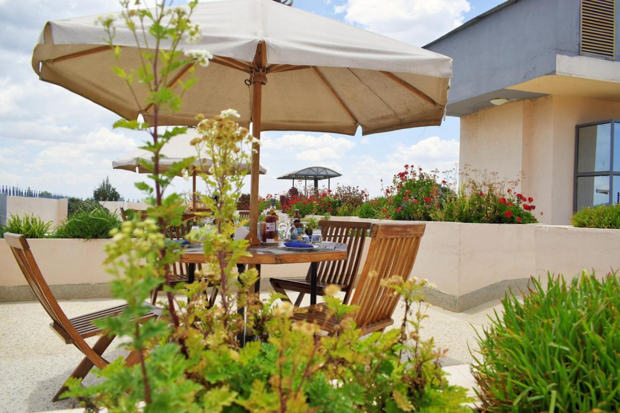 Peaks Hotel Nanyuki Eksteriør bilde